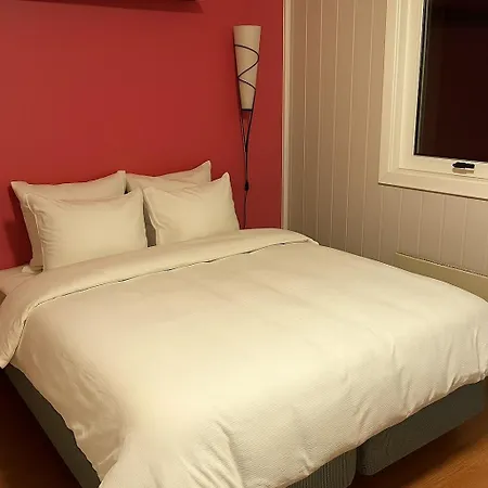 15 Min By Walk From Leilighet *